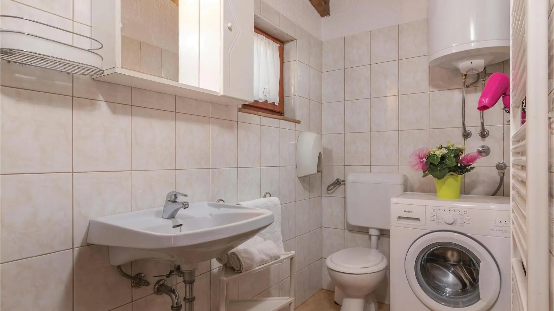 Amazing Home In Visnjan With Wifi 0*,
